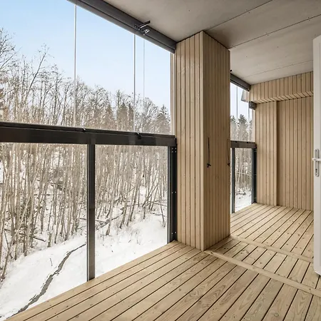 Flat Close To Airport, Centre, Train & Shopping Mall Leilighet *