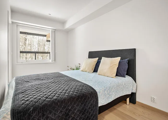 Leilighet Flat Close To Airport, Centre, Train & Shopping Mall